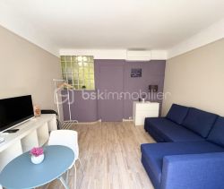 A louer STUDIO  24 M2 BORD DE MER CANNES