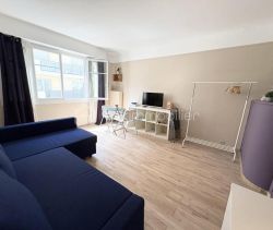 A louer STUDIO  24 M2 BORD DE MER CANNES