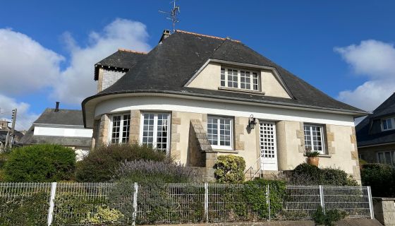 vente Maison familiale vue mer dans le centre ville de Cancale