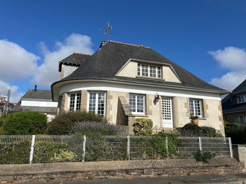 vente Maison familiale vue mer dans le centre ville de Cancale