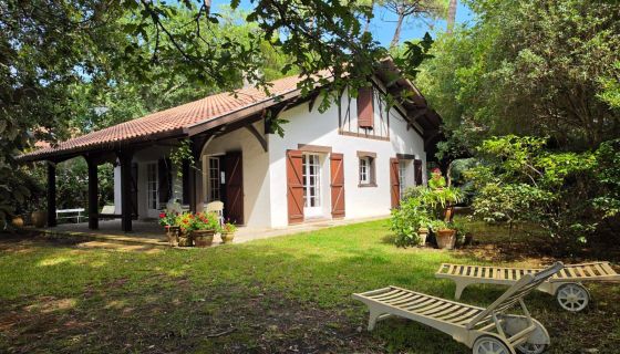 A vendre MAISON  5 PIECES 120 M2 BORD DE MER SEIGNOSSE lac, plages