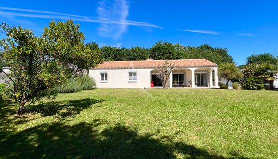 A vendre MAISON  4 PIECES 122 M2  GROSBREUIL