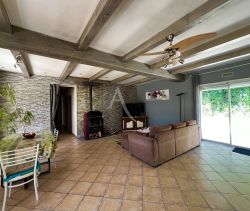 A vendre MAISON  4 PIECES 122 M2  GROSBREUIL