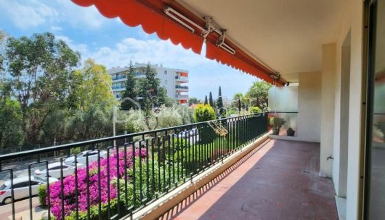 A louer APPARTEMENT T2 51 M2 TERRASSE BORD DE MER NICE