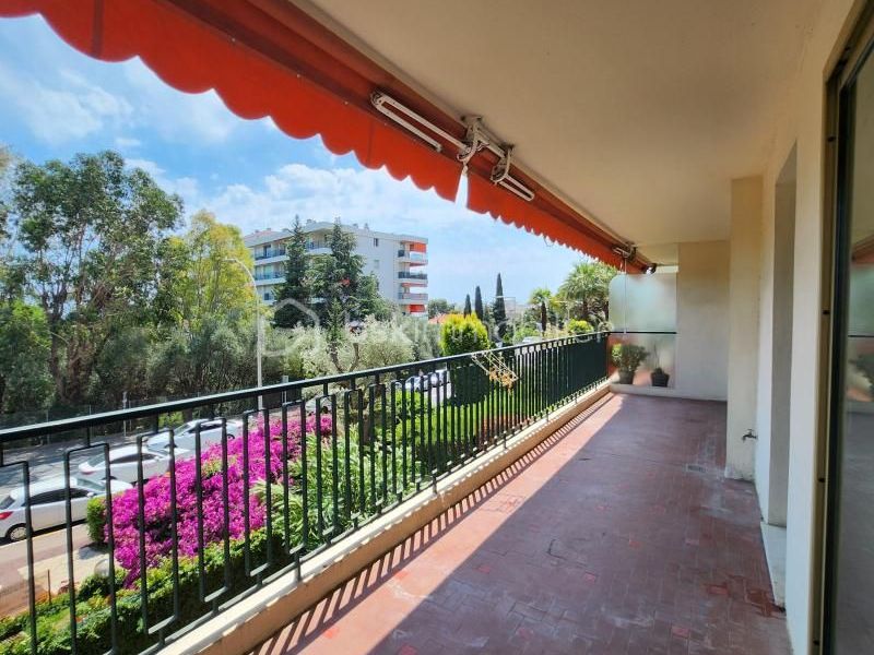 A louer APPARTEMENT T2 51 M2 TERRASSE BORD DE MER NICE