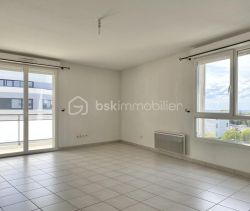 A louer APPARTEMENT T2 48 M2  LORMONT