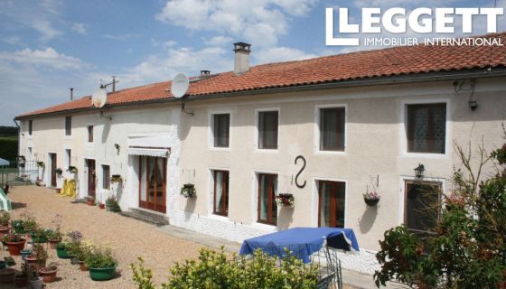 A vendre GîTE  FONTAINE CHALENDRAY