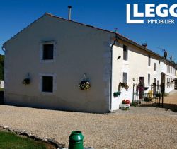 A vendre GîTE  FONTAINE CHALENDRAY