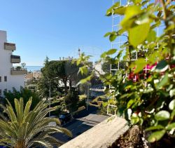 A louer APPARTEMENT T3 75 M2 TERRASSE BORD DE MER NICE
