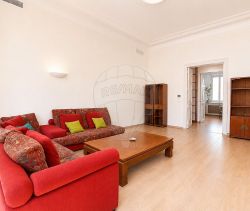 A louer APPARTEMENT T5 149 M2 BORD DE MER NICE