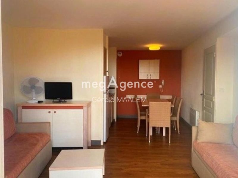 A louer APPARTEMENT T3 37 M2 TERRASSE VUE MER SAINT RAPHAEL