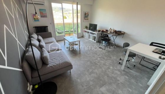 A louer APPARTEMENT T2 50 M2 BORD DE MER NICE