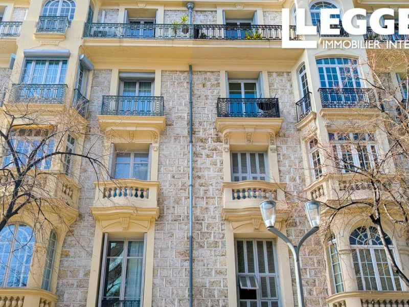 A louer APPARTEMENT DE PRESTIGE T4 96 M2 BORD DE MER NICE