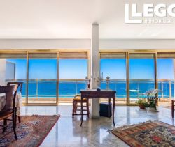 A louer APPARTEMENT DE PRESTIGE T5 158 M2 PIEDS DANS L'EAU NICE