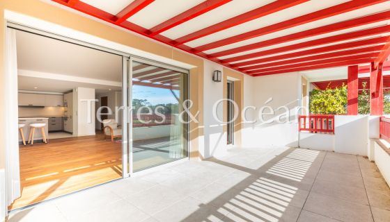 A louer APPARTEMENT DE PRESTIGE T3 118 M2 TERRASSE  SOORTS HOSSEGOR centre-ville, plages, golf
