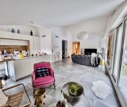 A louer APPARTEMENT DE PRESTIGE T3 80 M2 TERRASSE BORD DE MER HOSSEGOR