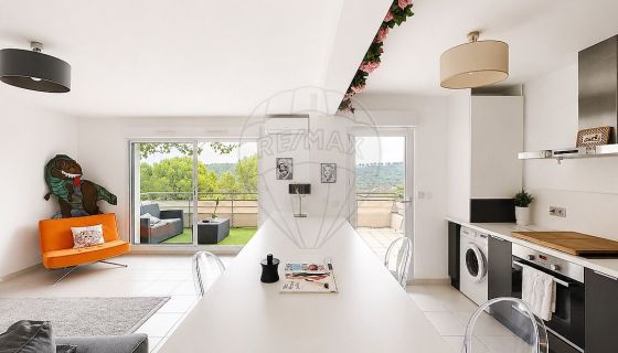 A louer APPARTEMENT T3 70 M2 TERRASSE  NIMES