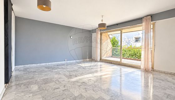 A louer APPARTEMENT T3 67 M2 TERRASSE BORD DE MER NICE