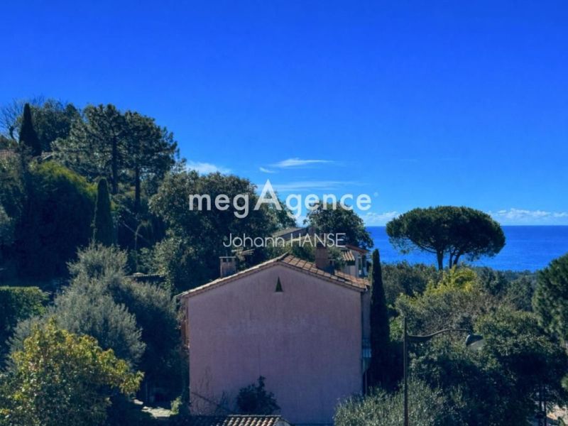A louer APPARTEMENT T2 46 M2 VUE MER LA CROIX VALMER