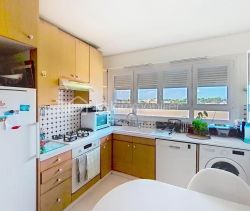 A louer APPARTEMENT T4 104 M2  MONTPELLIER