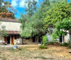 A vendre GîTE  SAINT SEVERIN SUR BOUTONNE