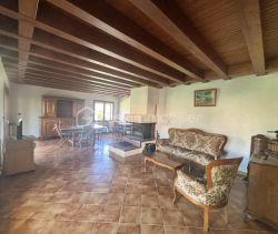 A louer MAISON  6 PIECES 120 M2  VINCA