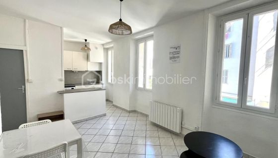 A louer APPARTEMENT DUPLEX T2 31 M2 BORD DE MER TOULON