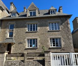 vente Maison dans le centre ville de Cancale avec vue mer