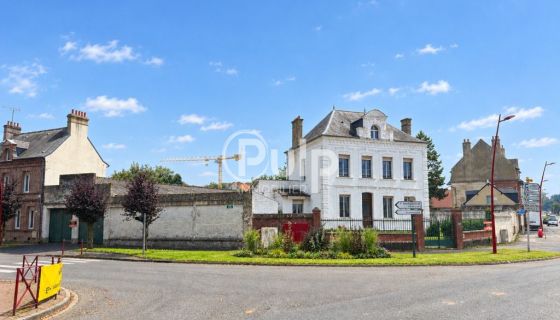 A vendre MAISON  DE MAîTRE  HESDIN