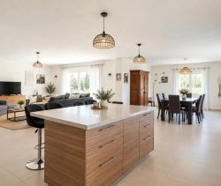 A louer MAISON  167 M2  VENTABREN