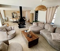 A louer APPARTEMENT T7 230 M2  HULLUCH