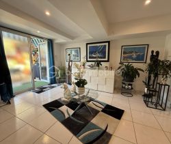 A louer APPARTEMENT DE PRESTIGE T5 193 M2 TERRASSE BORD DE MER ROYAN