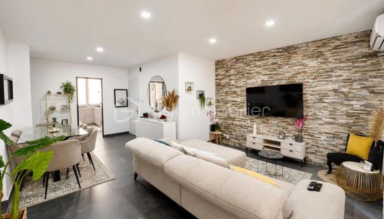 A louer APPARTEMENT T3 63 M2 BORD DE MER AJACCIO