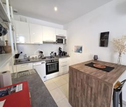 A louer APPARTEMENT T2 44 M2 BORD DE MER SETE