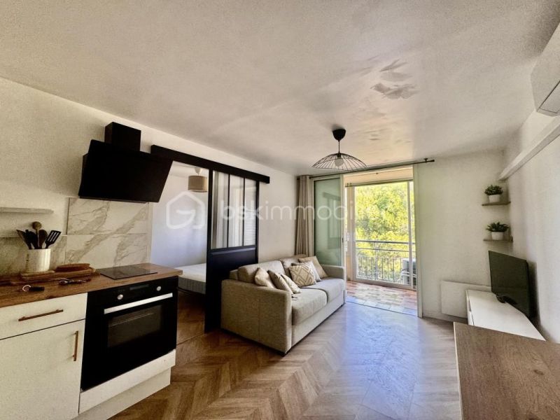 A louer APPARTEMENT T2 24 M2 BORD DE MER LA SEYNE SUR MER