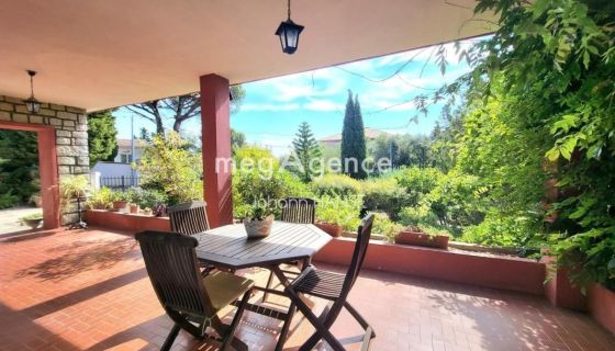 A louer MAISON  7 PIECES 167 M2 BORD DE MER CAVALAIRE SUR MER