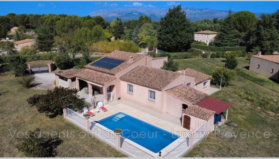 A louer MAISON  6 PIECES 140 M2  TRETS