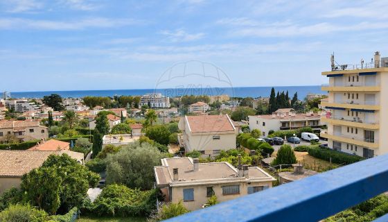 A louer APPARTEMENT T4 87 M2 TERRASSE VUE MER CAGNES SUR MER