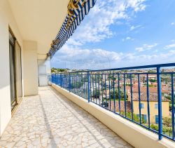 A louer APPARTEMENT T4 87 M2 TERRASSE VUE MER CAGNES SUR MER