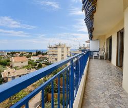 A louer APPARTEMENT T4 87 M2 TERRASSE VUE MER CAGNES SUR MER