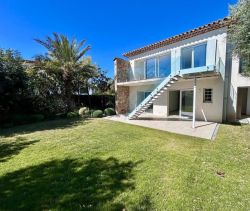 A louer MAISON  CONTEMPORAINE VUE MER CAVALAIRE SUR MER