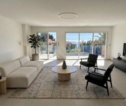 A louer MAISON  CONTEMPORAINE VUE MER CAVALAIRE SUR MER
