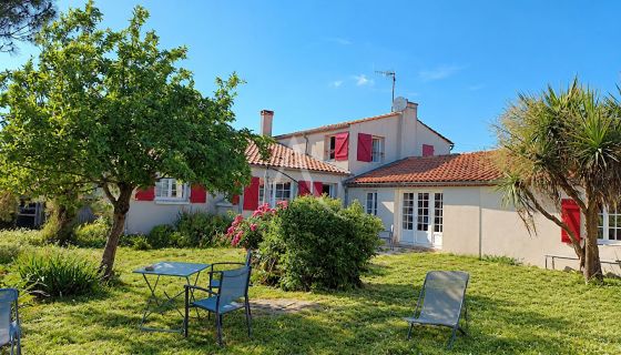 A vendre MAISON  6 PIECES 177 M2  ANGLES