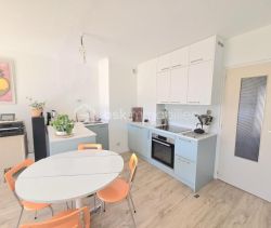 A louer APPARTEMENT NEUF T3 58 M2 BORD DE MER SETE