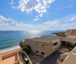 A louer APPARTEMENT T3 67 M2 TERRASSE PIEDS DANS L'EAU SETE