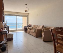 A louer APPARTEMENT T3 67 M2 TERRASSE PIEDS DANS L'EAU SETE