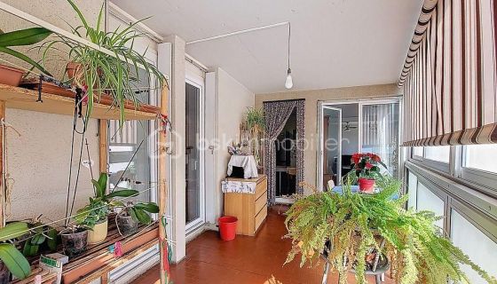 A louer APPARTEMENT T4 84 M2 BORD DE MER LA SEYNE SUR MER
