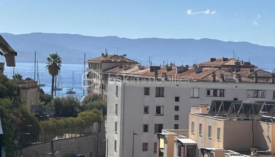A louer APPARTEMENT T3 55 M2 BORD DE MER AJACCIO