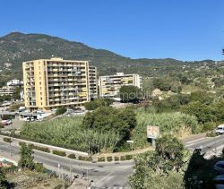 A louer APPARTEMENT T3 55 M2 BORD DE MER AJACCIO