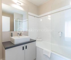 A louer APPARTEMENT T3 54 M2  SAINT JEAN D ILLAC